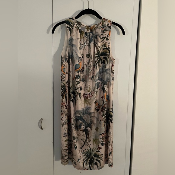 H&M satin jungle shift dress - Picture 1 of 3